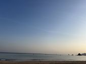 6：35 晴れ☀️ 風、微弱南のオフショア　穏やかな海です。