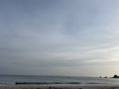 6：30晴れ🌤️ 風、微弱南のオフショア　今日は穏やかな海です。