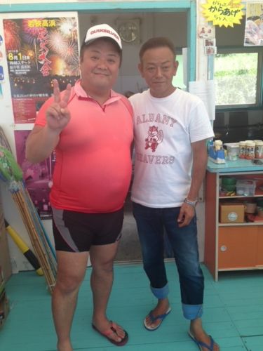 ２０１４，８月　ブラックマヨネーズ小杉さんと！浜茶屋キシモトにて。