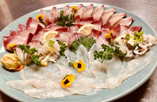 若狭ふぐと寒ブリなどをさばき縦で！